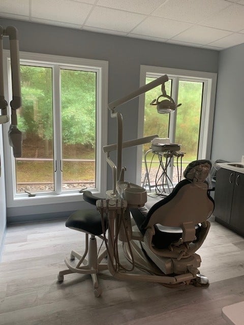 Dental treatment chair